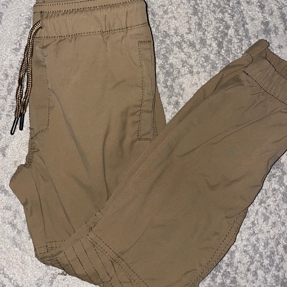 Boys First Wave Khaki Joggers 4/5 - Picture 1 of 4